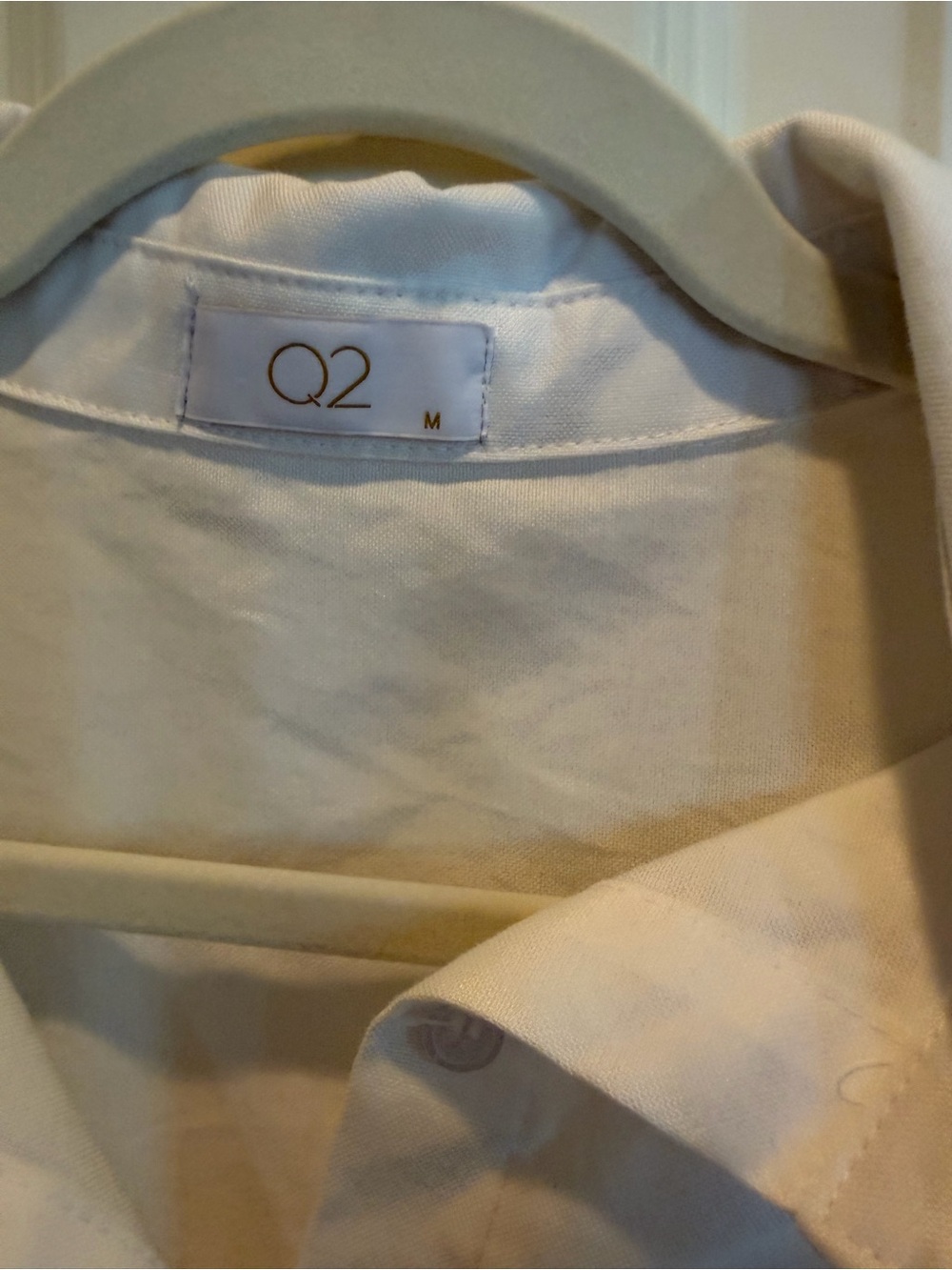 Q2 White Oxford Cotton Button-Up Shirt with Red Embroidered Heart - Picture 6 of 8
